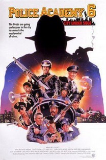 Loca academia de policí­a 6: Ciudad sitiada (1989)